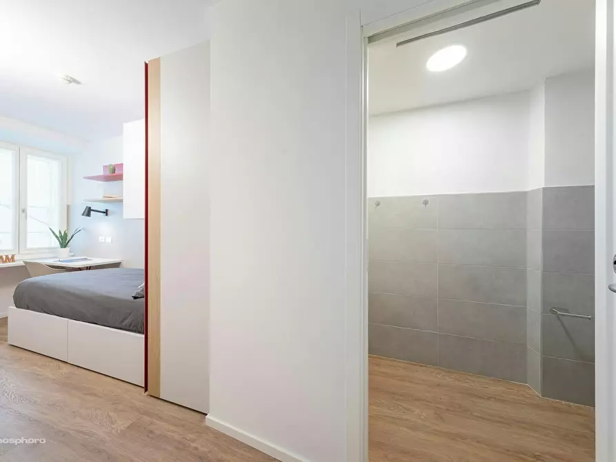 Immagine 4 di Camera in affitto  in Via San Giovanni a Trento