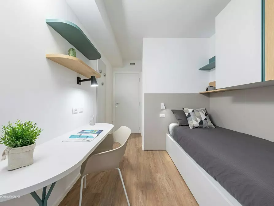 Immagine 4 di Camera in affitto  in Via San Giovanni a Trento