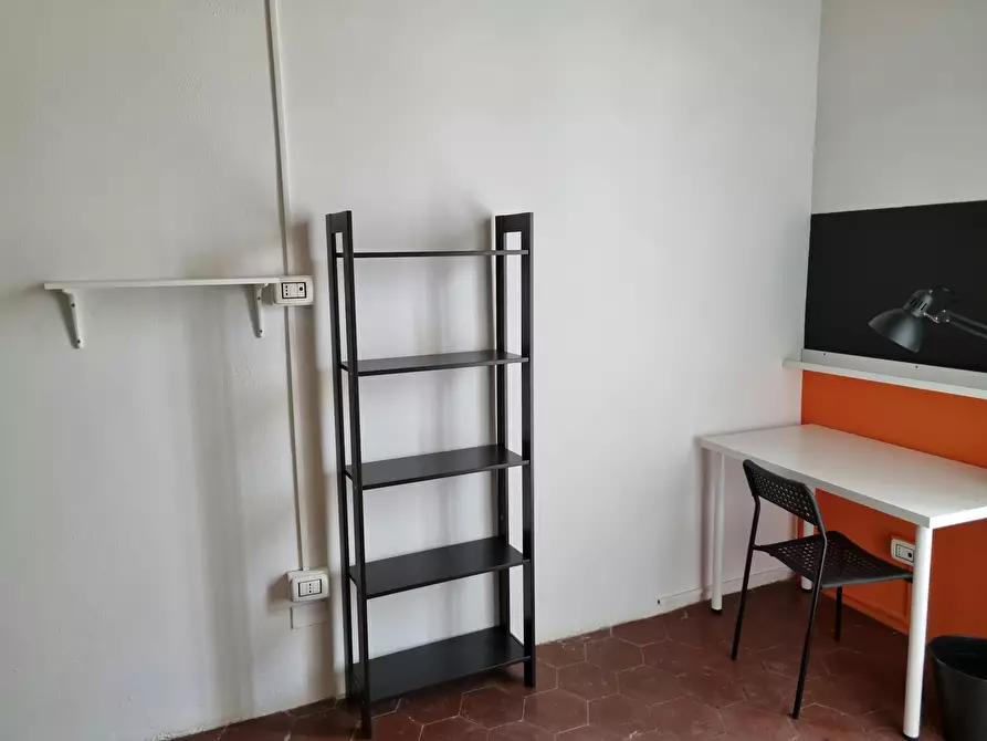 Immagine 4 di Camera in affitto  in Via Pietro Trinchera a Napoli