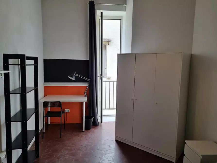 Immagine 2 di Camera in affitto  in Via Pietro Trinchera a Napoli