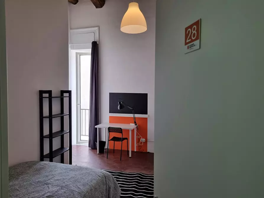 Immagine 1 di Camera in affitto  in Via Pietro Trinchera a Napoli