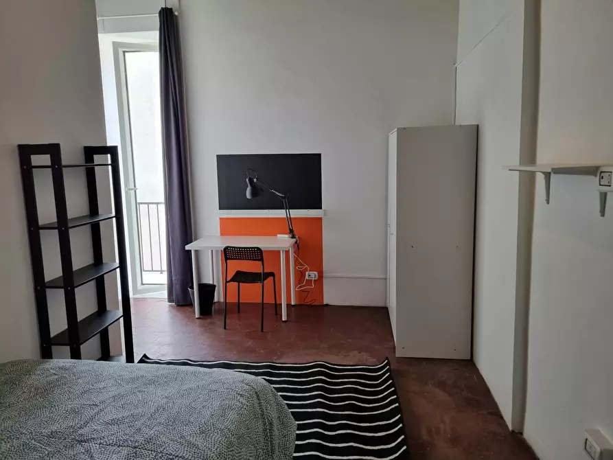 Immagine 2 di Camera in affitto  in Via Pietro Trinchera a Napoli