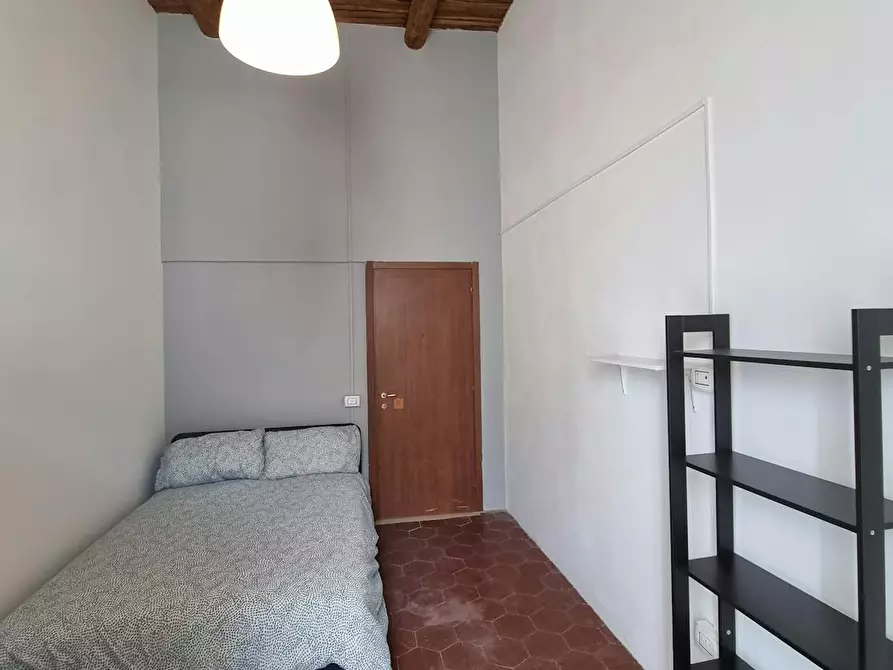 Immagine 3 di Camera in affitto  in Via Pietro Trinchera a Napoli