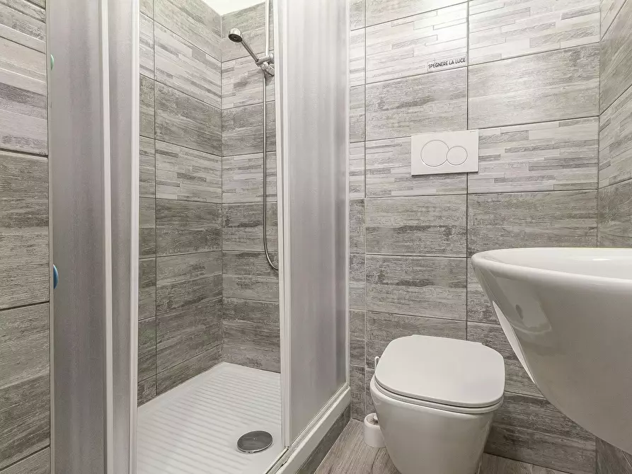 Immagine 7 di Camera in affitto  in Viale Adua a Sassari