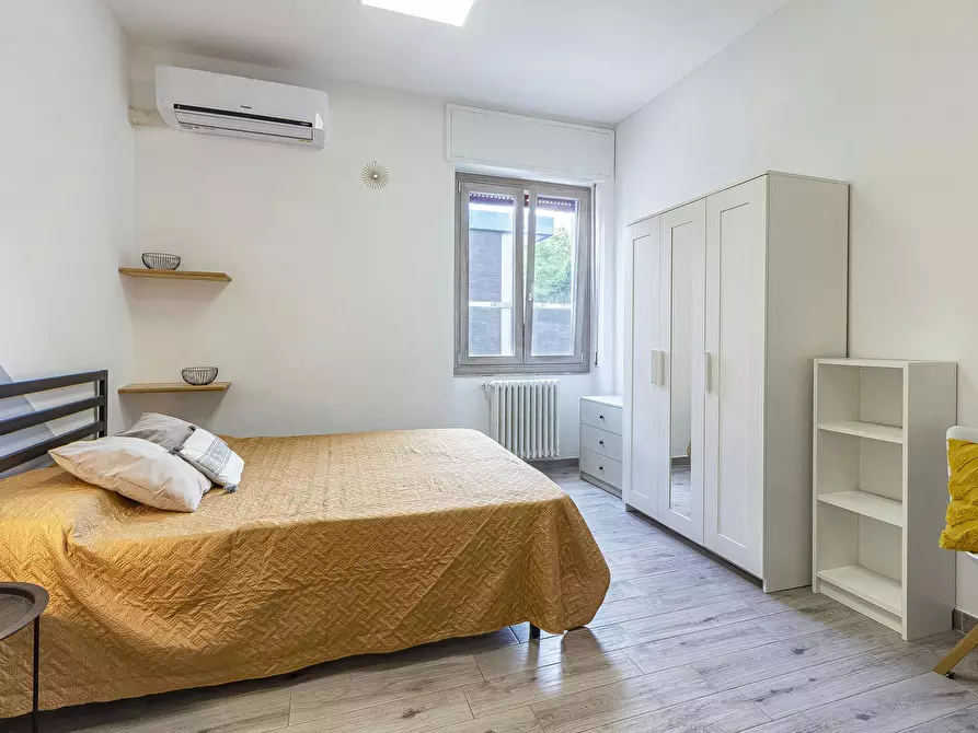 Immagine 2 di Camera in affitto  in Viale Adua a Sassari