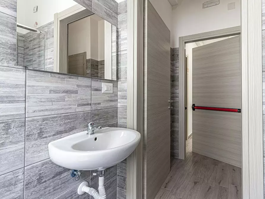 Immagine 7 di Camera in affitto  in Viale Adua a Sassari