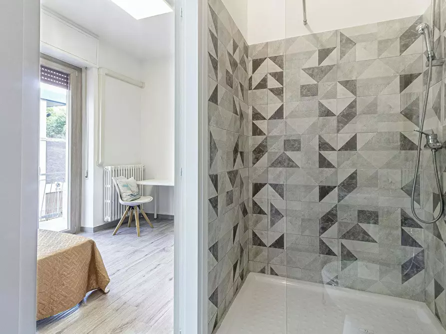 Immagine 8 di Camera in affitto  in Viale Adua a Sassari