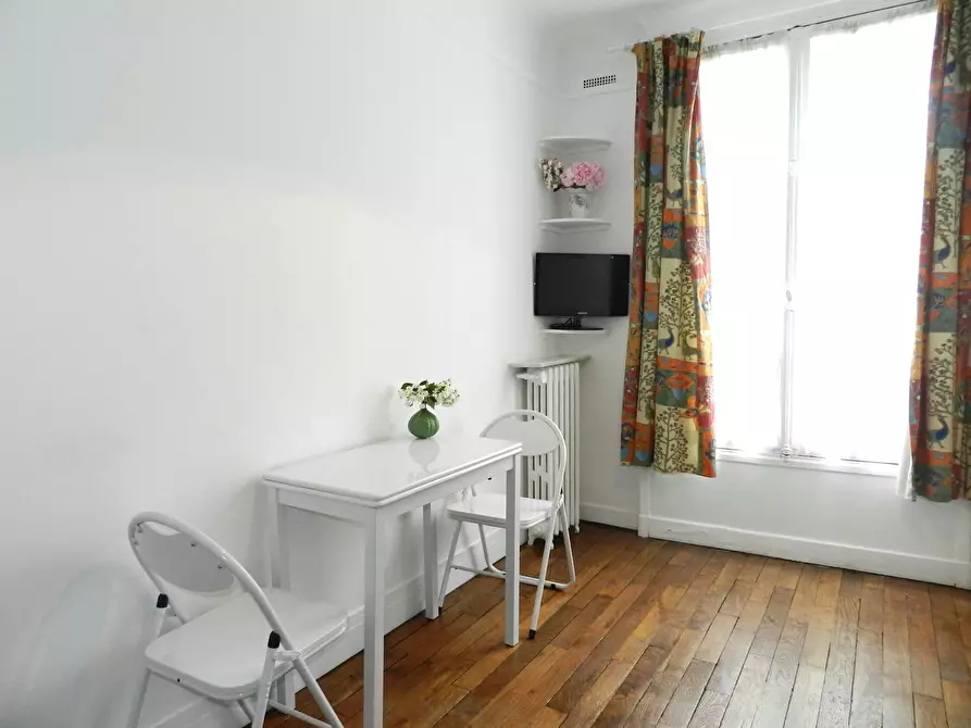 Immagine 8 di Appartamento in affitto  in Rue des Tournelles a Paris 03