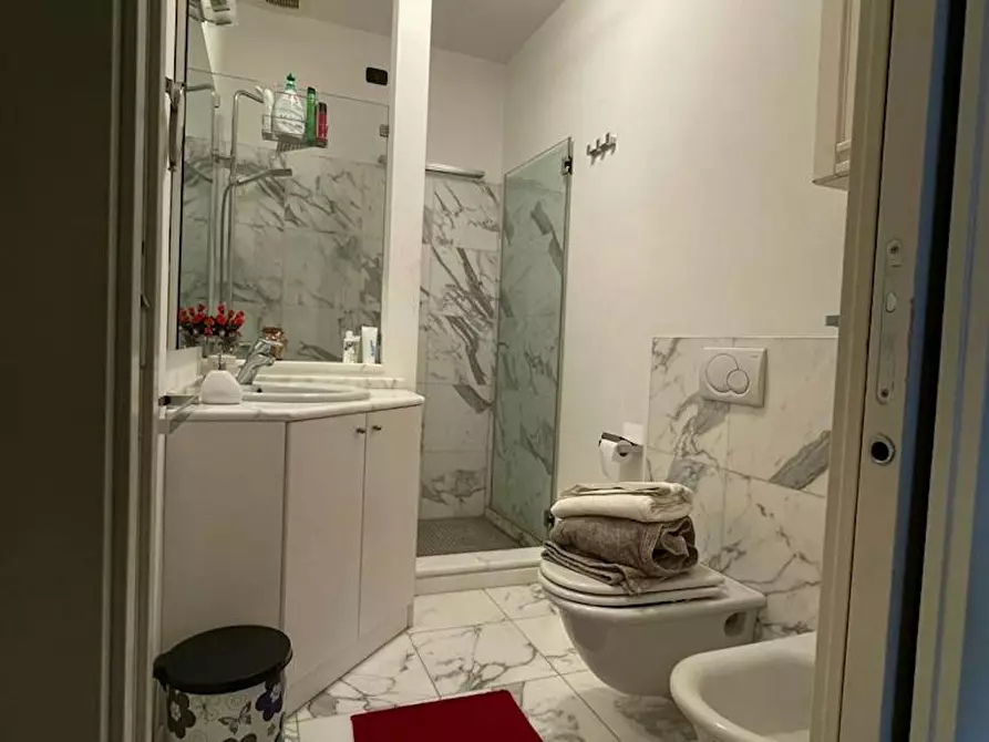 Immagine 10 di Camera condivisa in affitto  in Viale Emilio Caldara a Milano