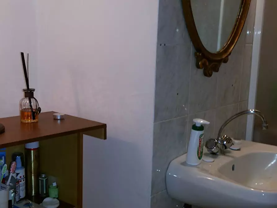 Immagine 10 di Appartamento in affitto  in Banchi di Sopra a Siena