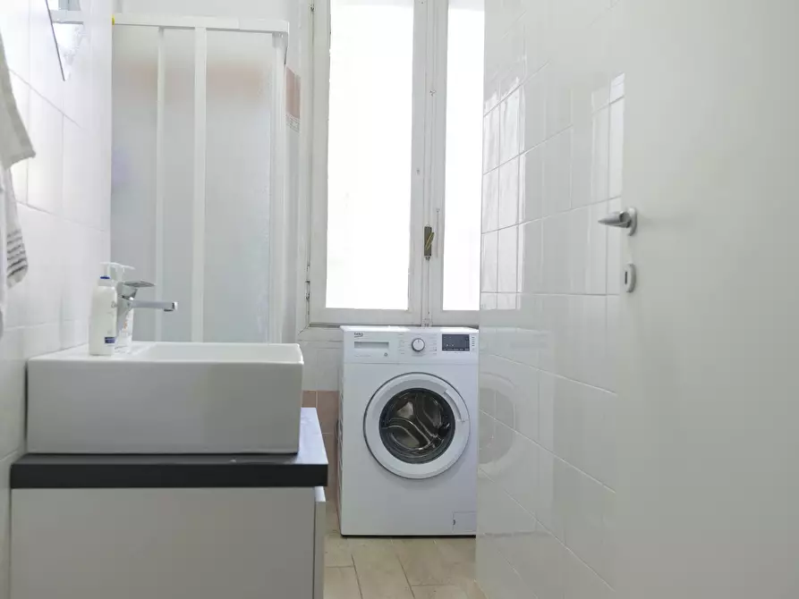 Immagine 7 di Camera in affitto  in Piazza Tancredi Galimberti a Torino