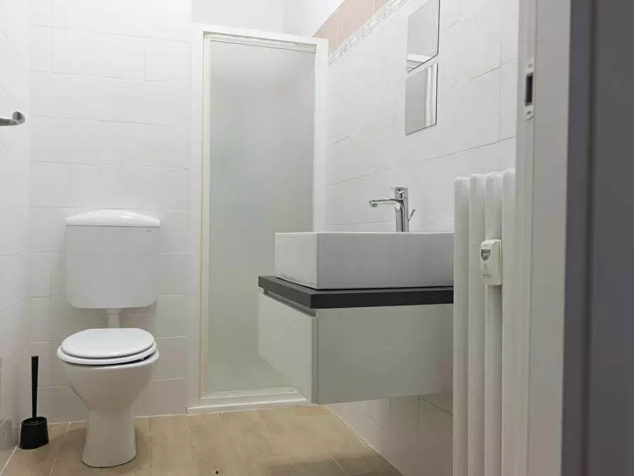 Immagine 8 di Camera in affitto  in Piazza Tancredi Galimberti a Torino