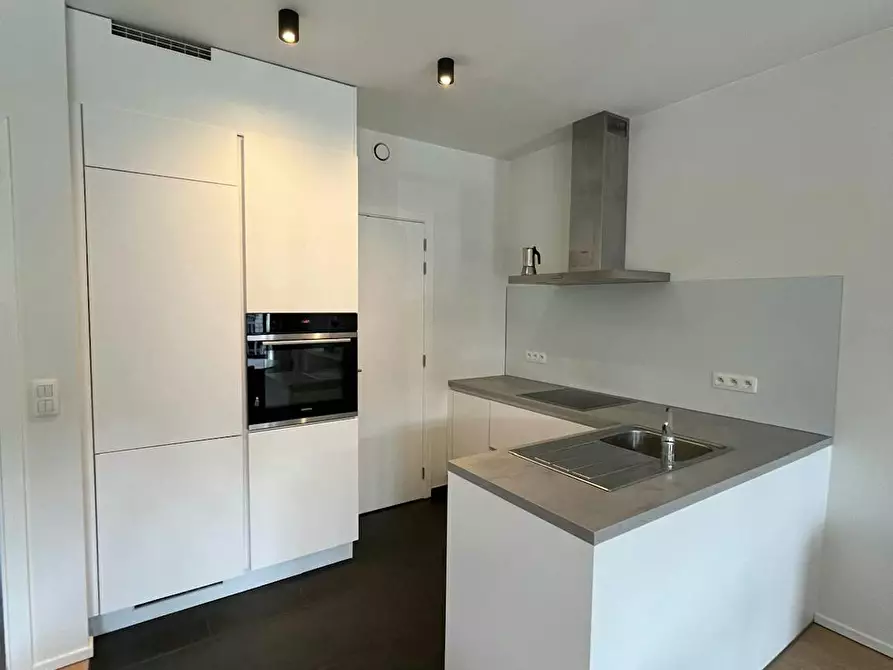 Immagine 4 di Appartamento in affitto  in Voltairelaan a Schaerbeek