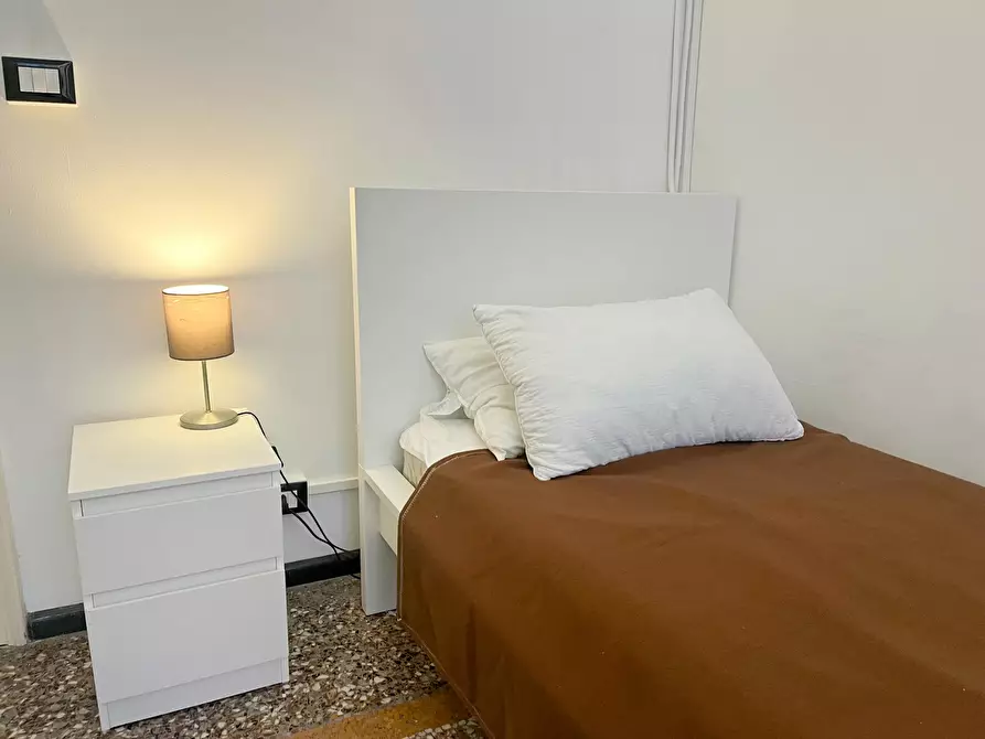 Immagine 2 di Camera in affitto  in Via Caffaro a Genova
