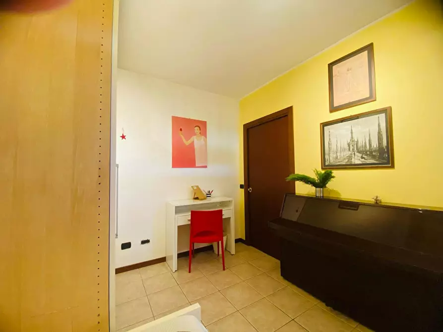 Immagine 3 di Camera in affitto  in Via Cusago a Milano