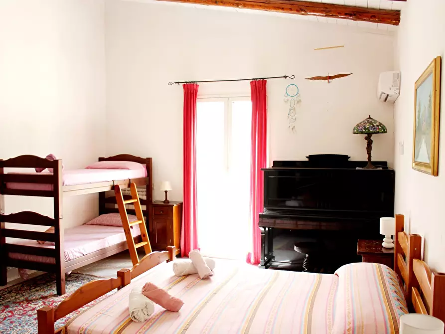 Immagine 5 di Camera in affitto  in Via Argenteria a Palermo