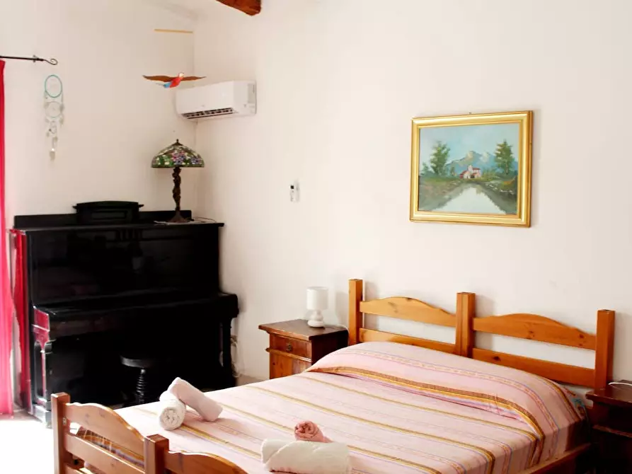 Immagine 9 di Camera in affitto  in Via Argenteria a Palermo