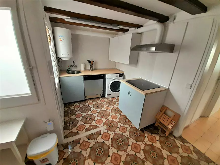Immagine 6 di Appartamento in affitto  in Carrer de Joaquín Costa a Barcelona