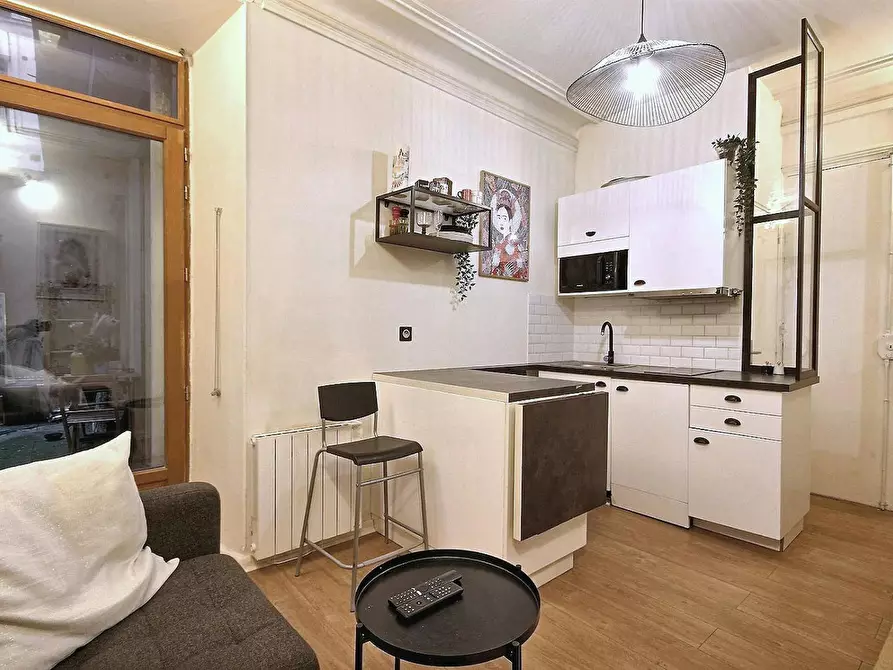 Immagine 7 di Appartamento in affitto  in Rue Camille Tahan a Paris 18
