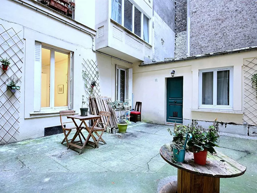 Immagine 4 di Appartamento in affitto  in Rue Camille Tahan a Paris 18