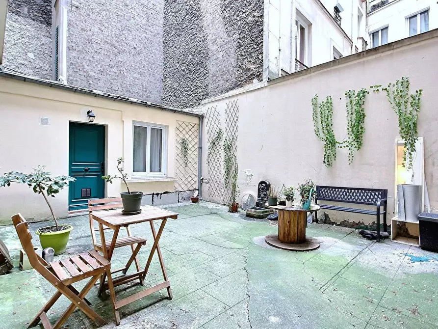 Immagine 3 di Appartamento in affitto  in Rue Camille Tahan a Paris 18