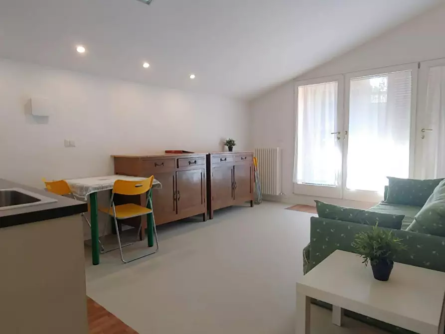 Immagine 4 di Appartamento in affitto  in Via Castiglione a Bologna