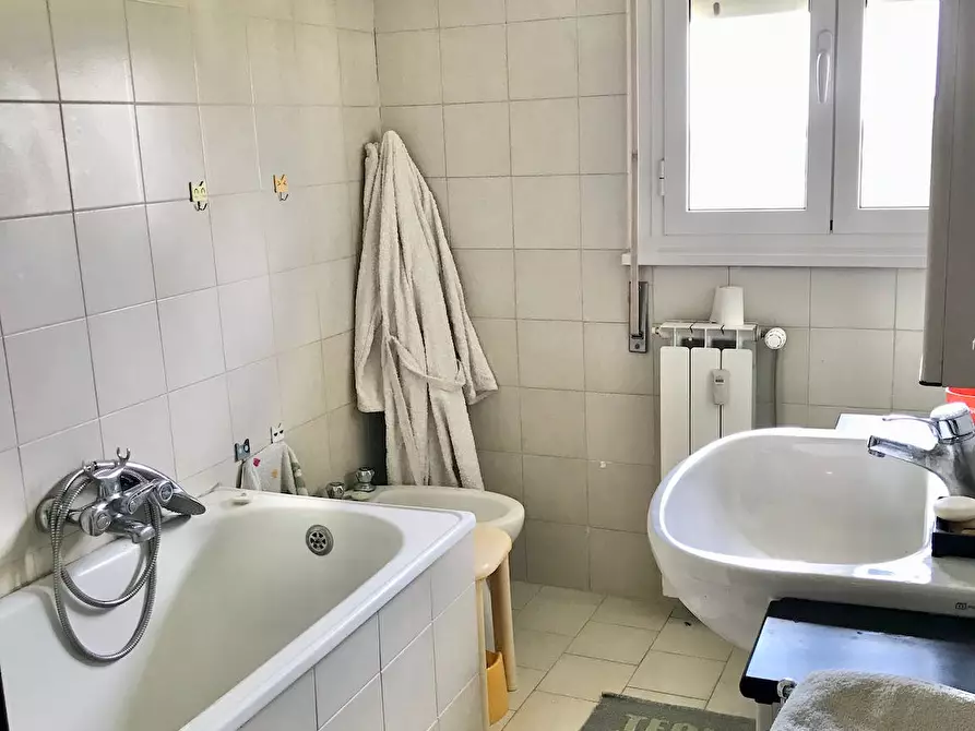 Immagine 10 di Camera in affitto  in Via di Casal Bruciato a Roma