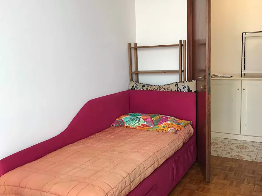 Immagine 1 di Camera in affitto  in Via di Casal Bruciato a Roma