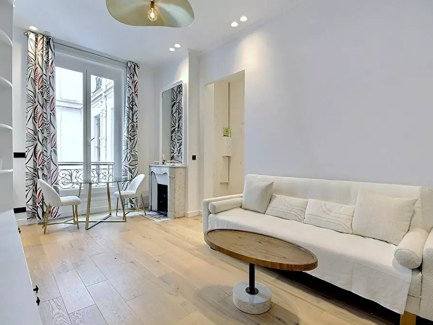 Immagine 1 di Appartamento in affitto  in Quai du Marché Neuf - Maurice Grimaud a Paris