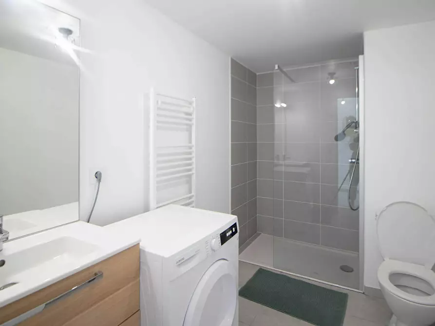 Immagine 8 di Camera in affitto  in Rue Baudin a Villeurbanne