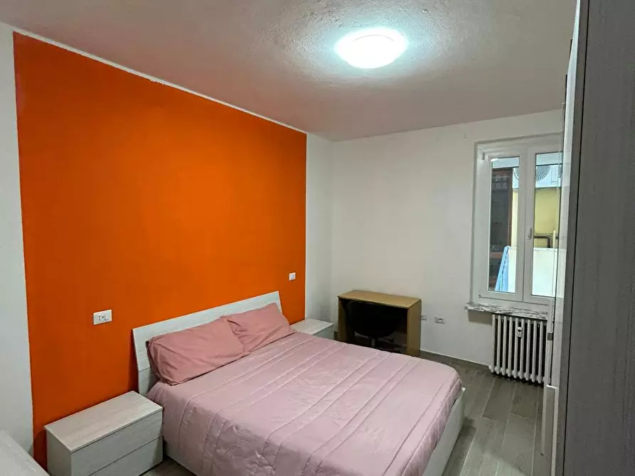 Immagine 10 di Camera in affitto  in Borgo Angelo Mazza a Parma