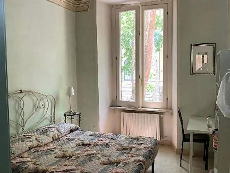 Immagine 1 di Camera in affitto  in Via dei Mille a Roma