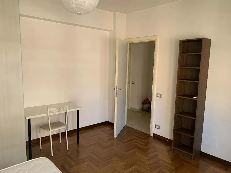 Immagine 4 di Camera in affitto  in Via Latisana a Roma