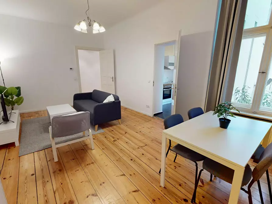 Immagine 2 di Appartamento in affitto  in Huttenstraße a Berlin