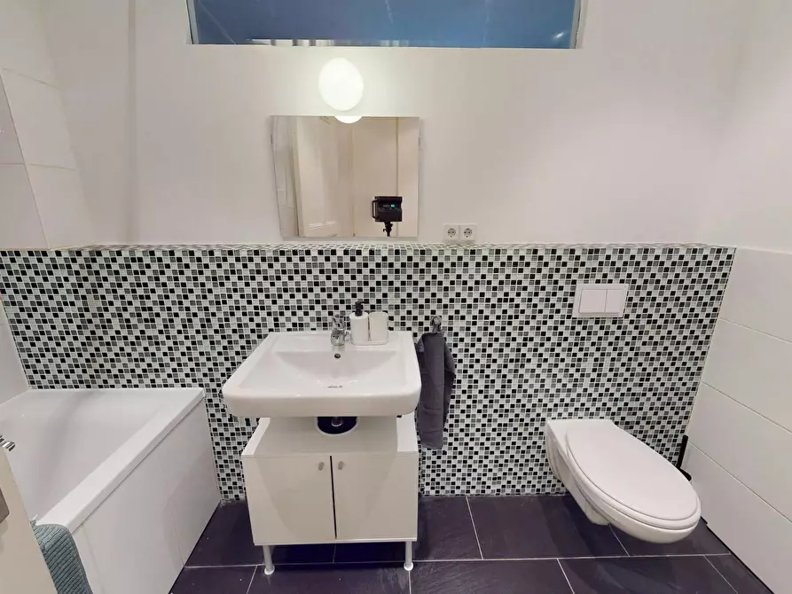 Immagine 7 di Appartamento in affitto  in Huttenstraße a Berlin