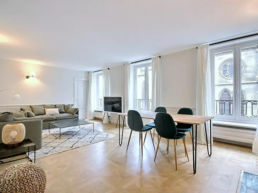 Immagine 1 di Appartamento in affitto  in Rue Casimir Périer a Paris 07