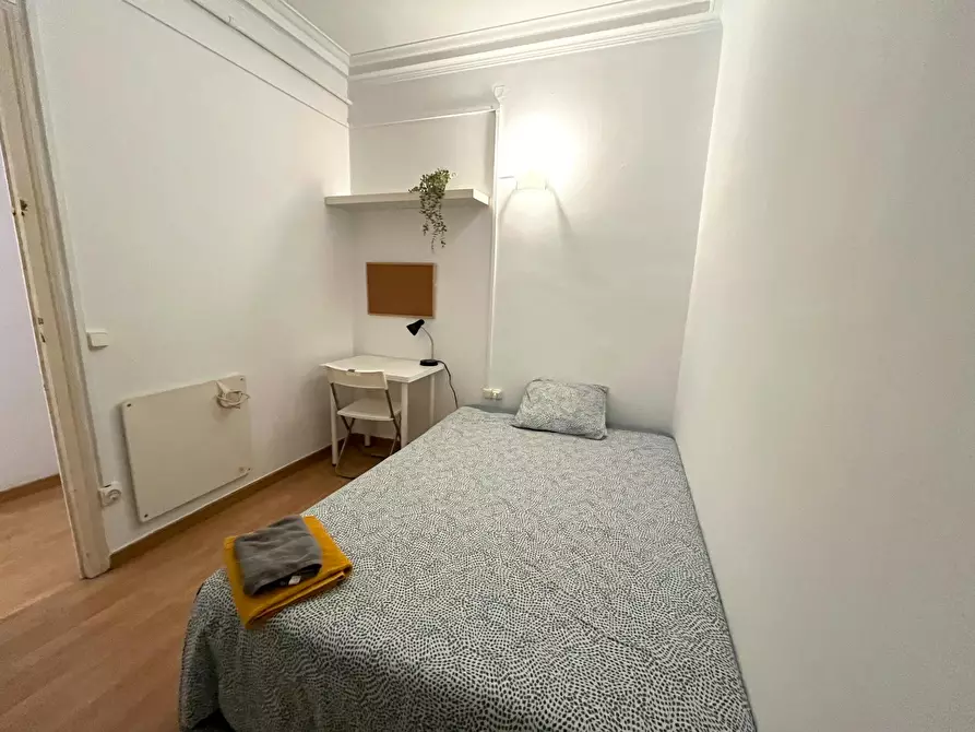 Immagine 1 di Camera in affitto  in Avinguda de la Riera de Cassoles a Barcelona