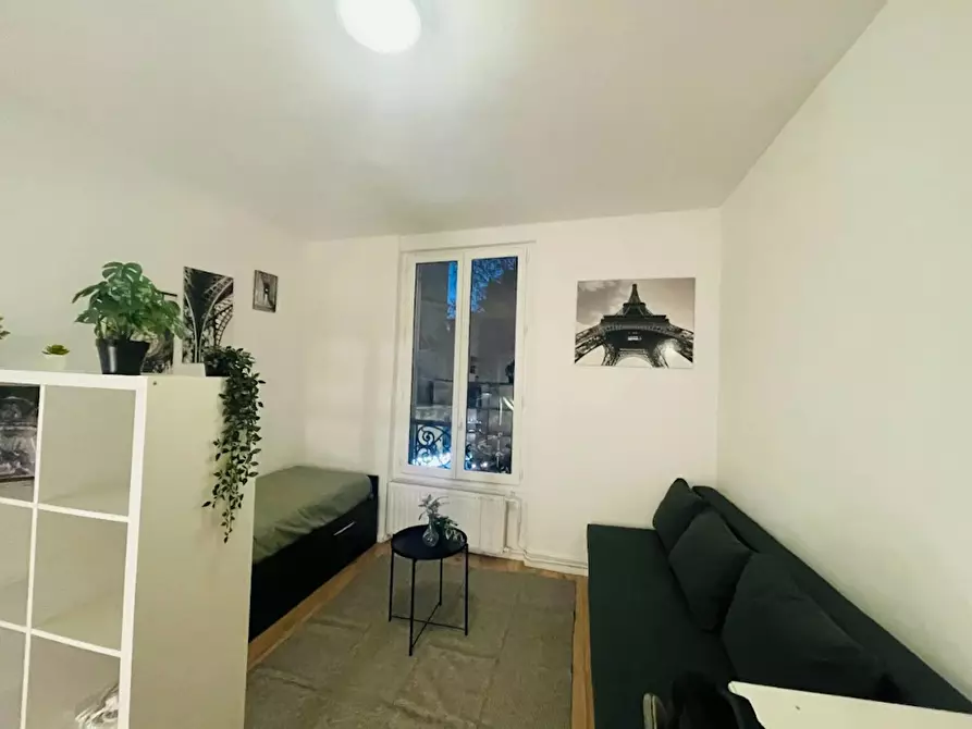 Immagine 1 di Appartamento in affitto  in Rue de Belleville a Paris 20