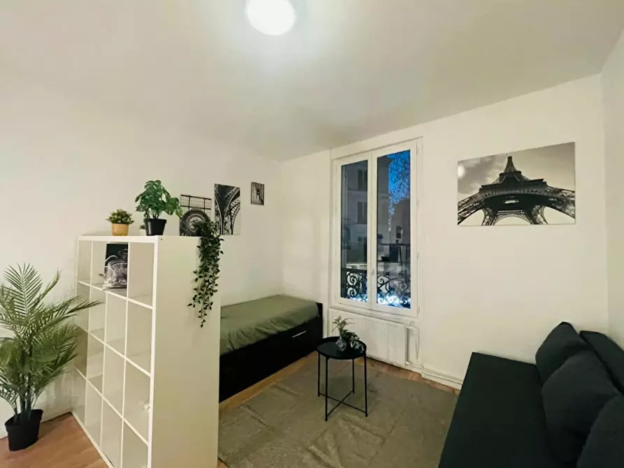 Immagine 2 di Appartamento in affitto  in Rue de Belleville a Paris 20
