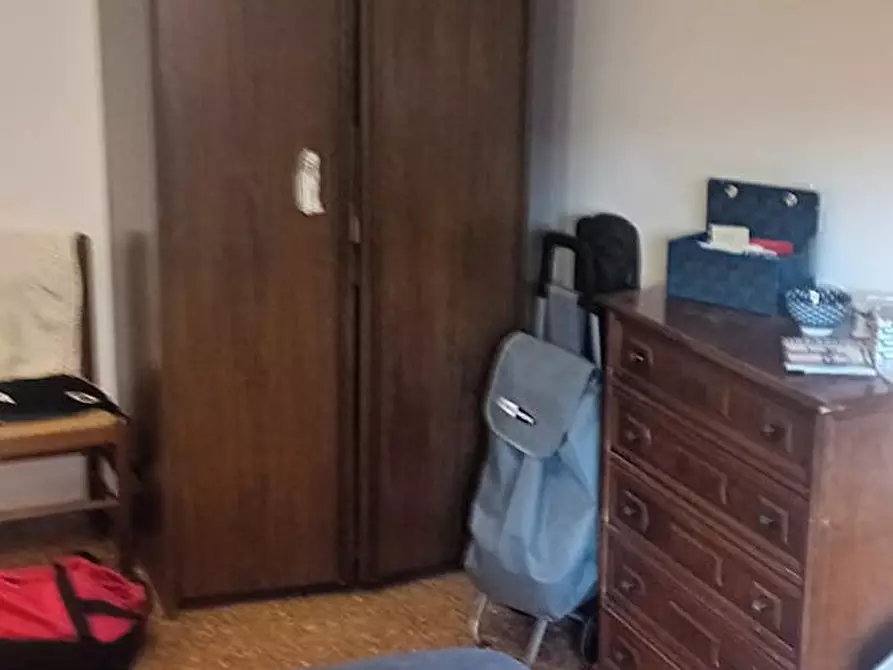 Immagine 1 di Camera in affitto  in Via delle Cave a Roma