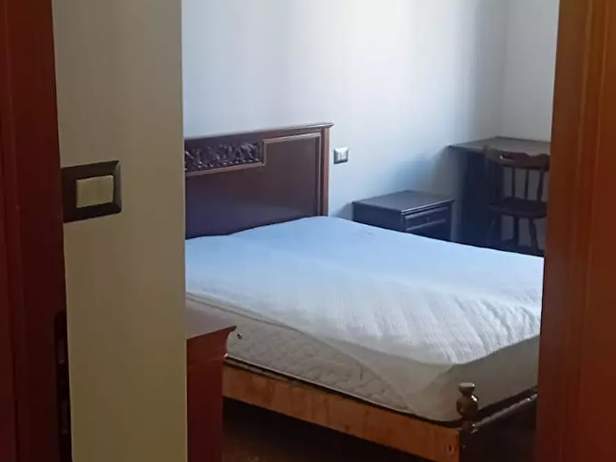 Immagine 1 di Camera in affitto  in Via delle Cave a Roma