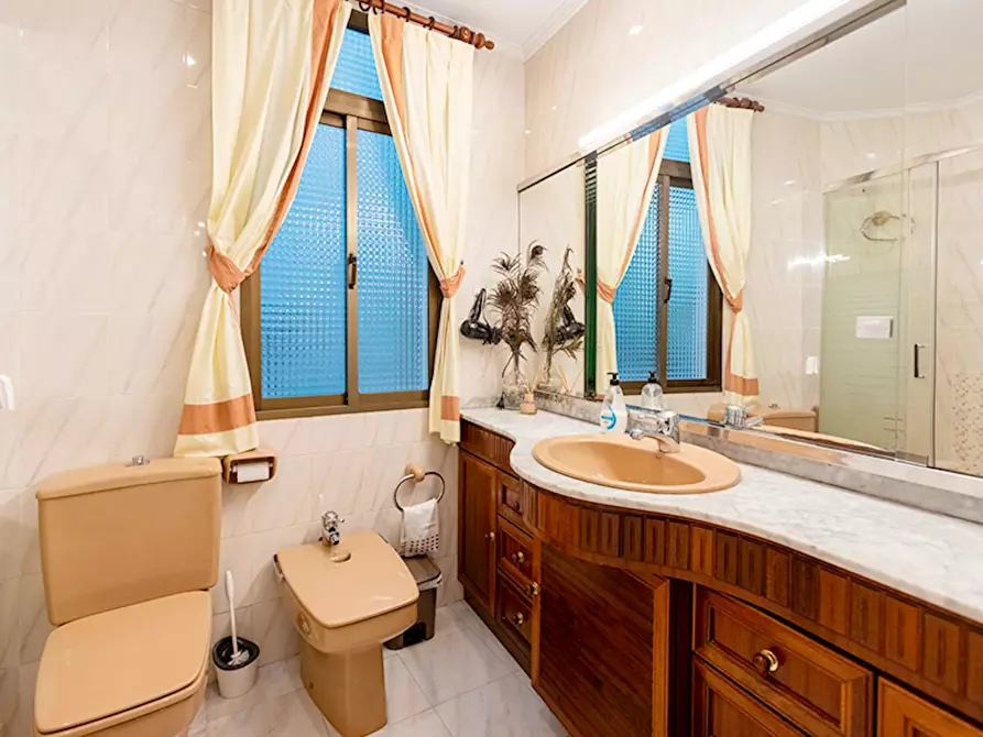 Immagine 5 di Camera in affitto  in Calle Manuel Allende a Bilbao