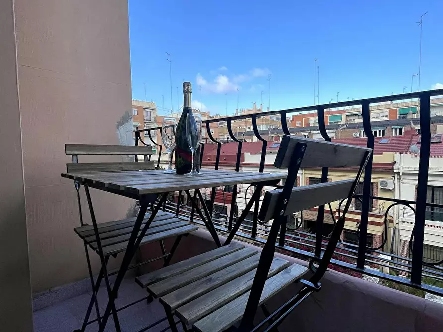 Immagine 4 di Appartamento in affitto  in Carrer de Peris Brell a Valencia