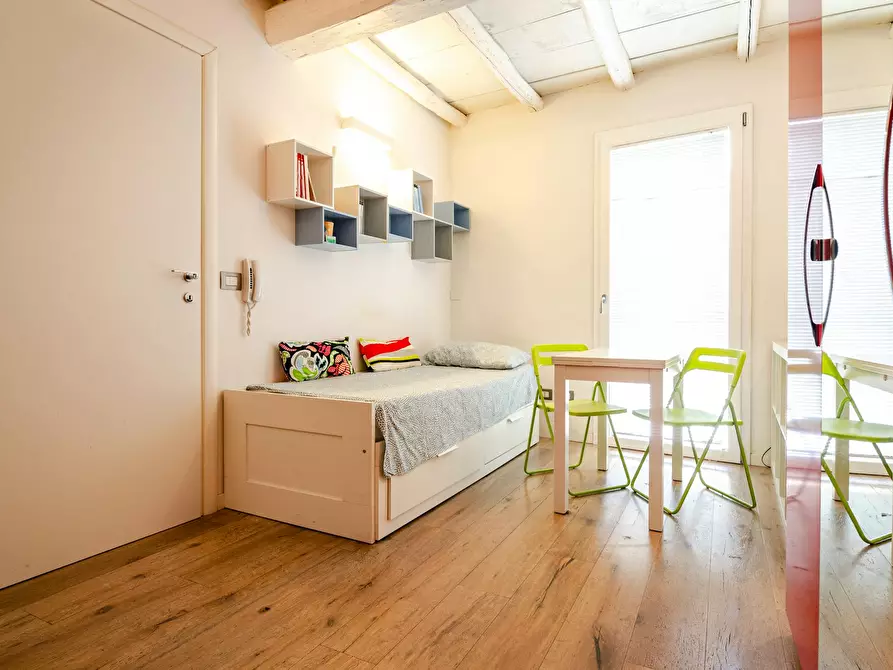 Immagine 1 di Appartamento in affitto  in Via Santo Stefano a Bologna