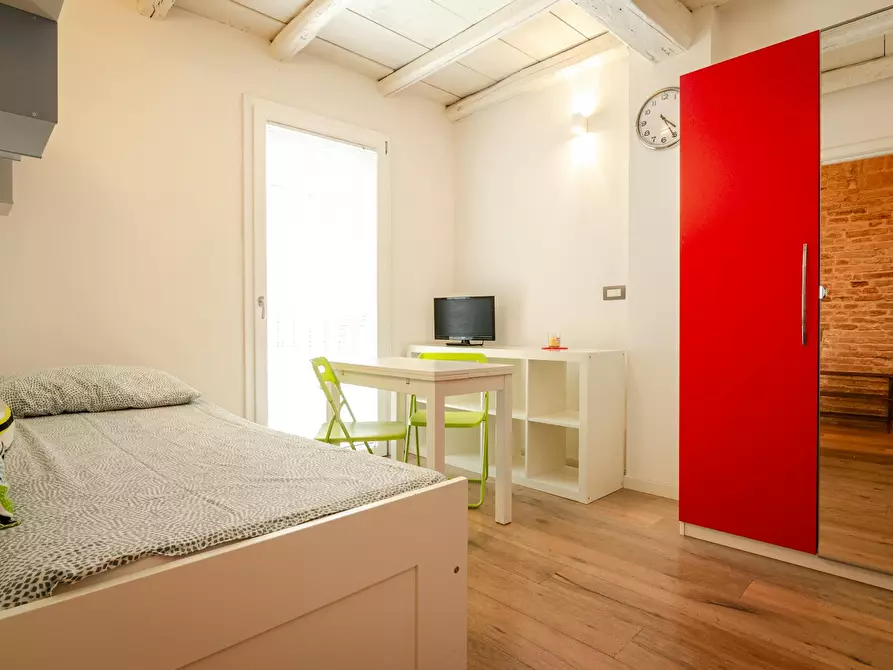 Immagine 5 di Appartamento in affitto  in Via Santo Stefano a Bologna