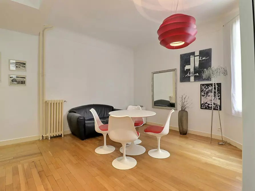 Immagine 5 di Appartamento in affitto  in Avenue de Breteuil a Paris 07