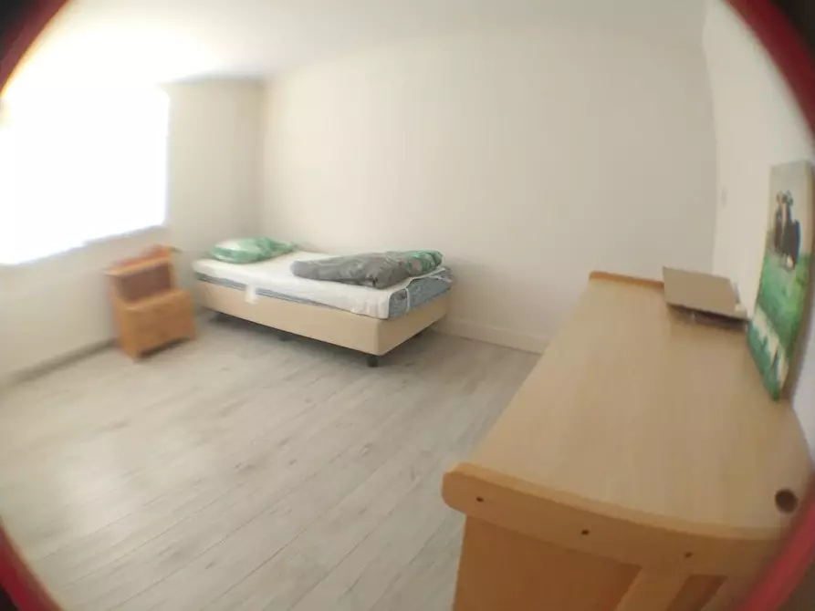 Immagine 1 di Camera in affitto  in Noord a Krimpen aan de Lek