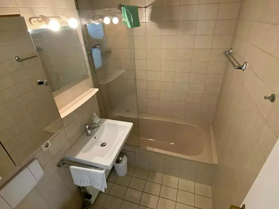 Immagine 5 di Appartamento in affitto  in Schaftlachstraße a München