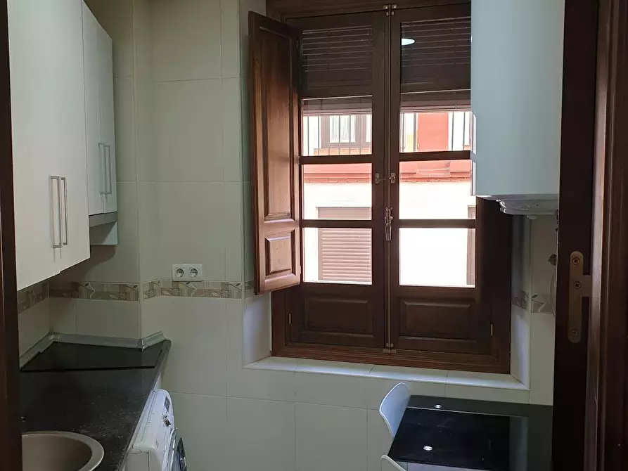 Immagine 9 di Camera in affitto  in Calle Elvira a Granada