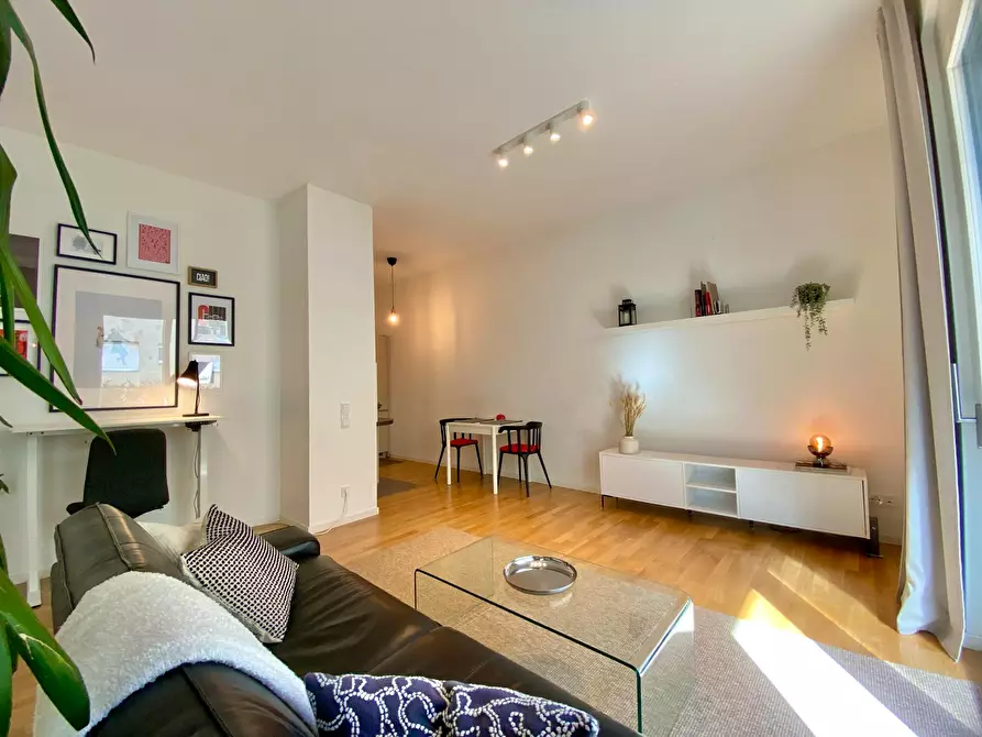 Immagine 7 di Appartamento in affitto  in Columbiadamm a Berlin Kreuzberg